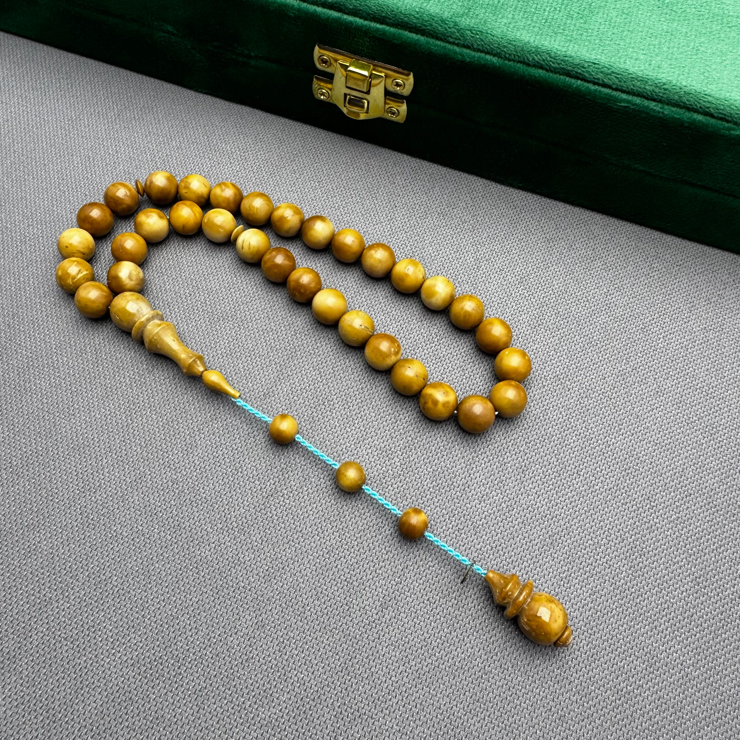 Dalgıç Usta İşçilikli Sistemli Püskül Küre Kesim Kuka Tespih